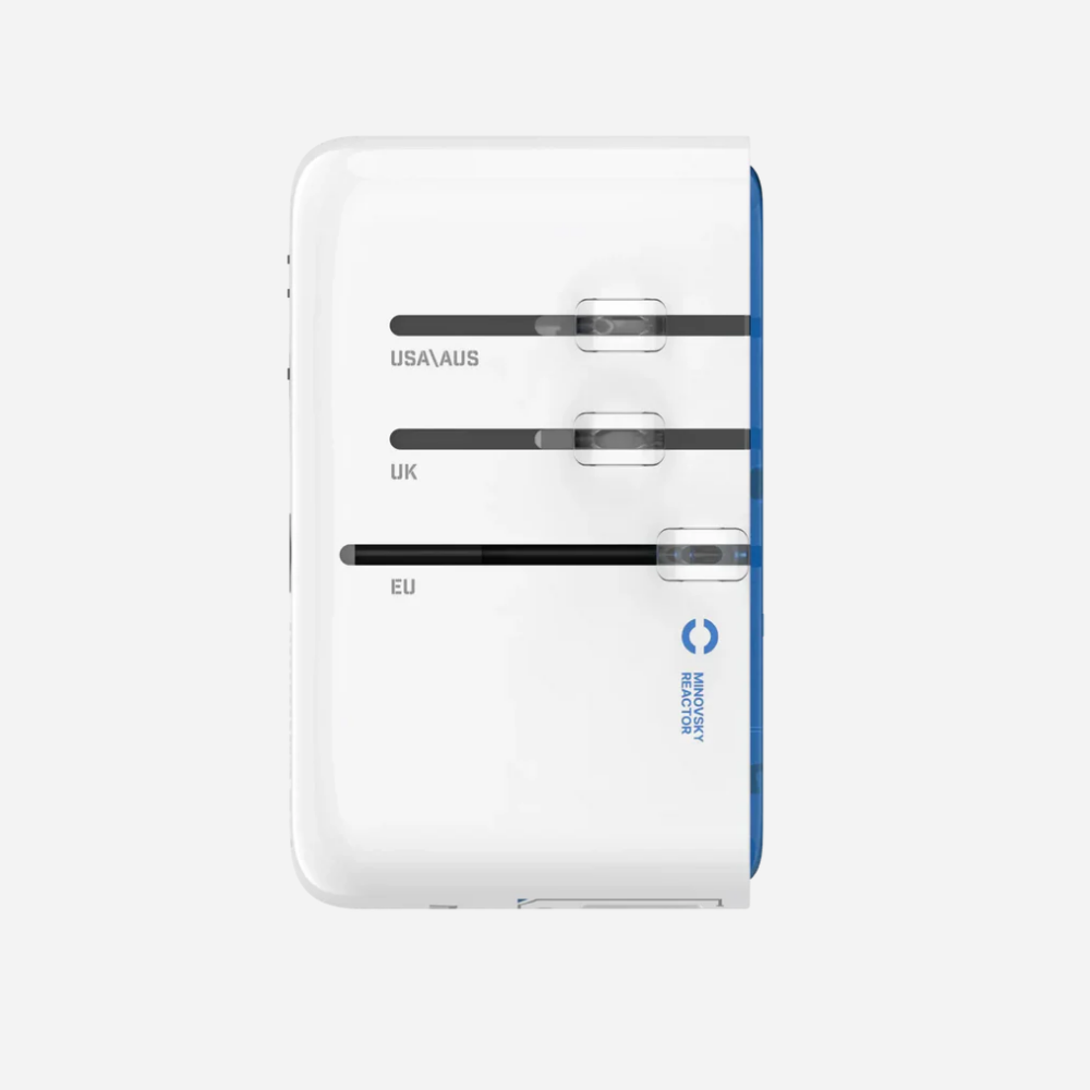 1-World Flow 4-Port Gundam Charger 35W